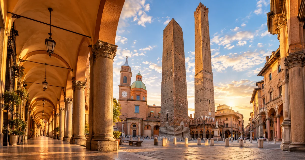 Due Torri di Bologna e portici - Emilia-Romagna